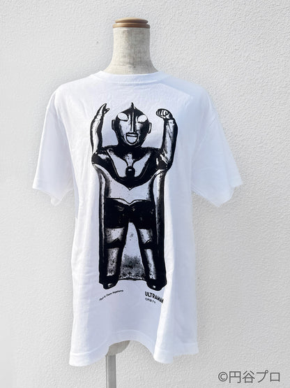 手踊り ウルトラマン Tシャツ（ホワイト）【3営業日以内に発送】